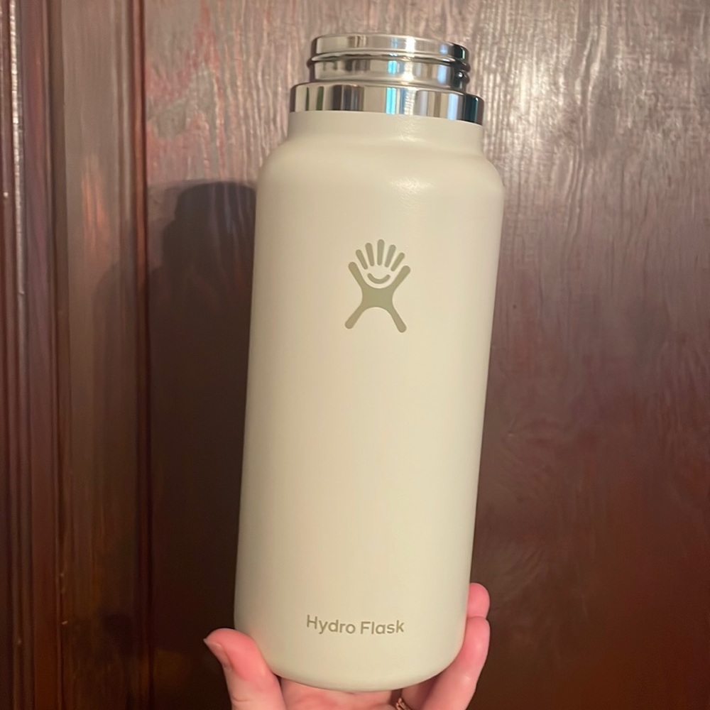 Hydroflask Nordstrom exclusive color never used like new BOTTLE ONLY